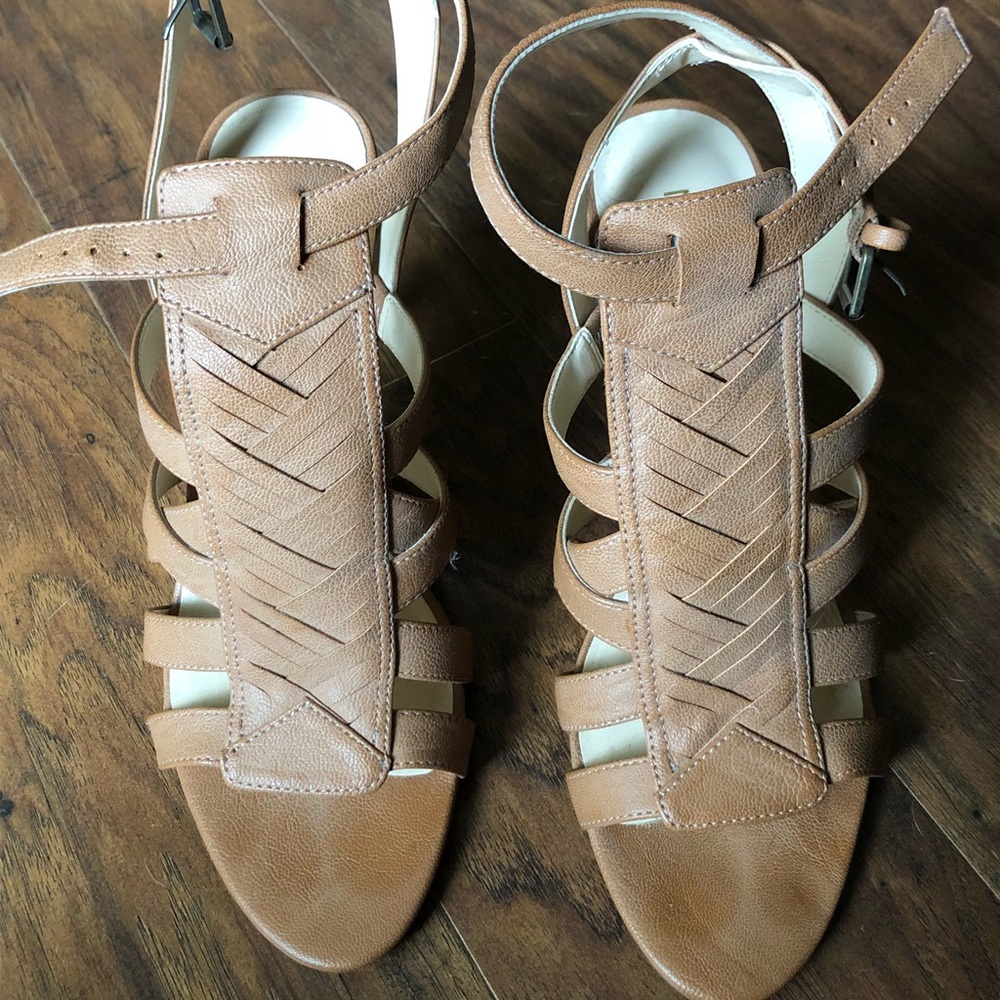 Nine West Tan High Heels, Size 8.